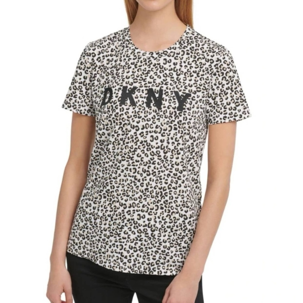 DKNY Leopard Print Tee! Crew Neck Graphic Letters. GUC. Animal. Cheetah
